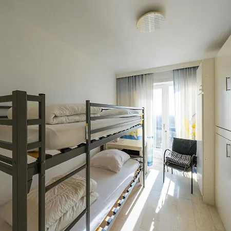 Апартаменты Beautiful On The 4th Floor With Garage Миделкерк