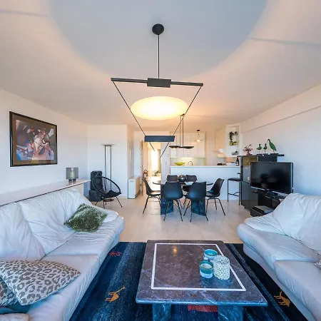 Beautiful On The 4th Floor With Garage *