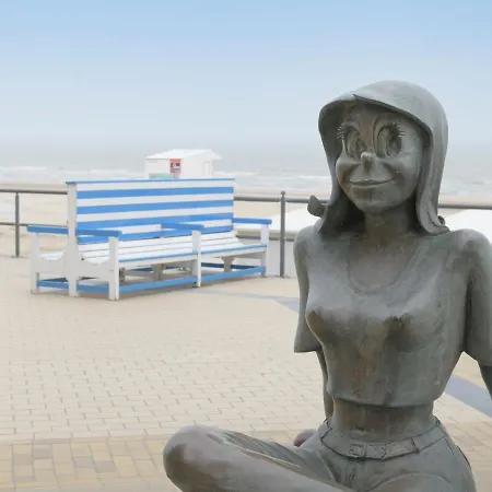 Beautiful On The 4th Floor With Garage *