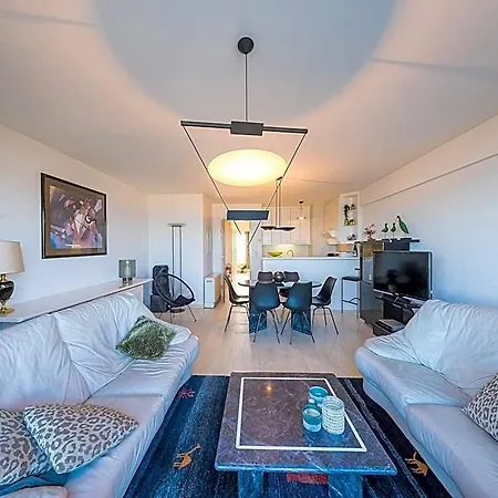 Beautiful On The 4th Floor With Garage Lejlighed *
